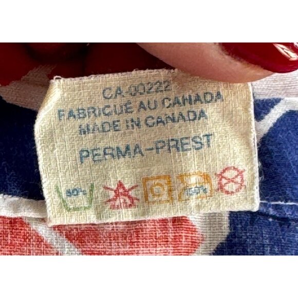 Vintage 70s flat / top sheet, red white blue geometric shapes, Sears, twin size - Picture 6 of 9